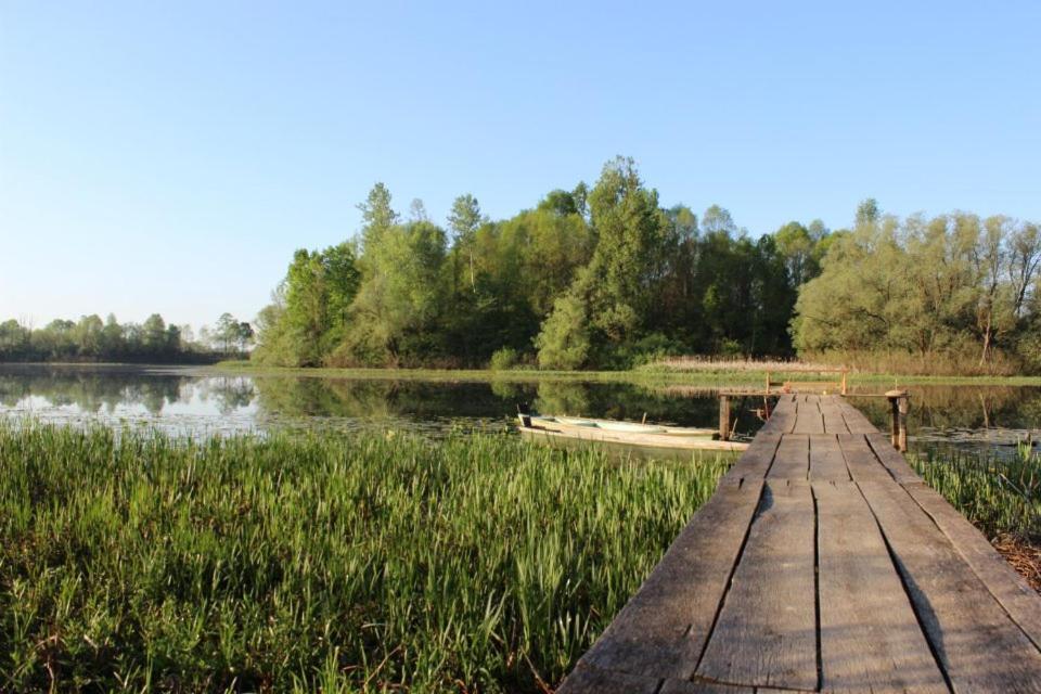 Rural Tourism Family Ravlic Pensionat Muzilovcica Exteriör bild