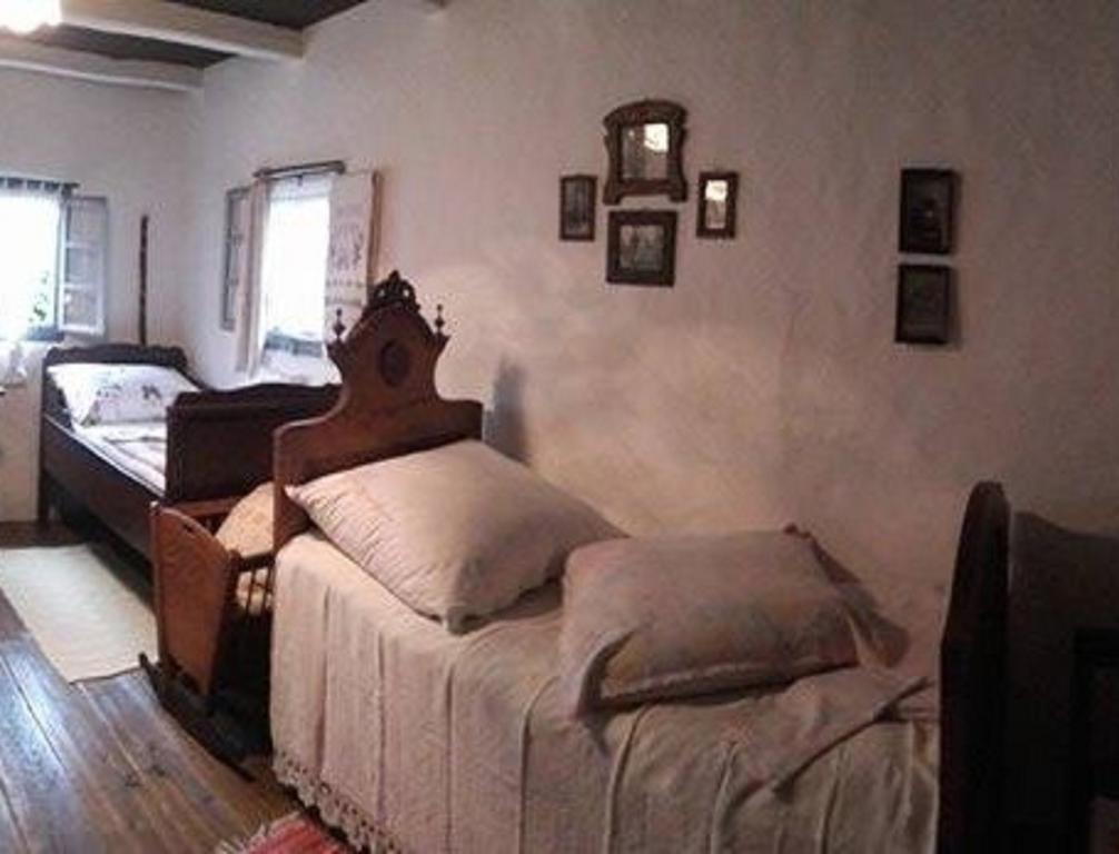Rural Tourism Family Ravlic Pensionat Muzilovcica Exteriör bild